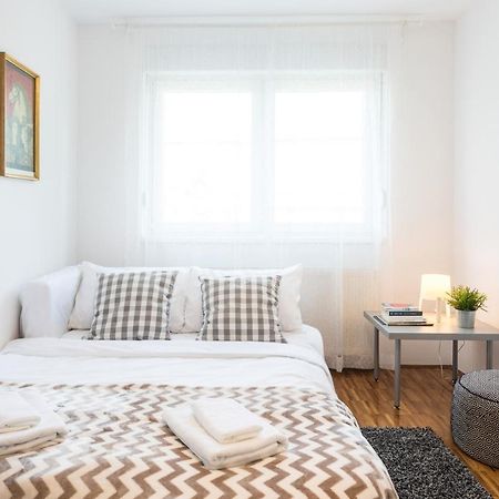 Spacious 2Bdr Apartment - Free Parking Загреб Экстерьер фото