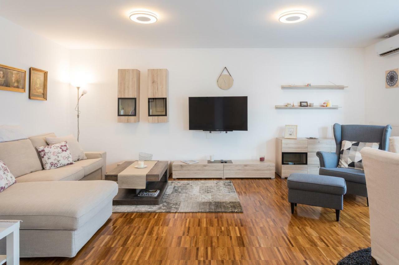 Spacious 2Bdr Apartment - Free Parking Загреб Экстерьер фото
